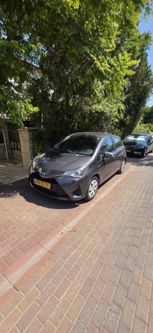 מודעת רכב טויוטה יאריס