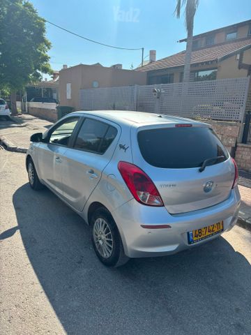 יונדאי i20