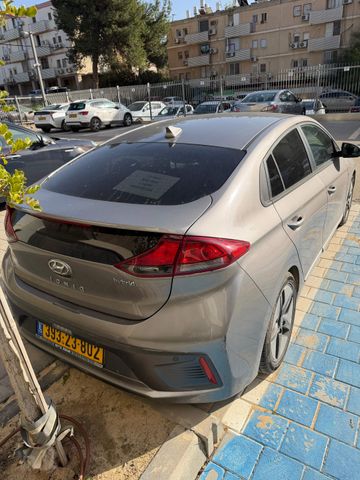 יונדאי איוניק
