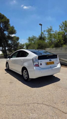 מודעת רכב טויוטה פריוס