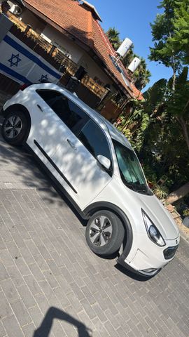 קיה נירו