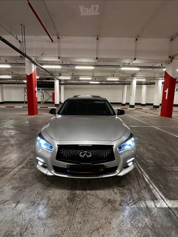 אינפיניטי Q50