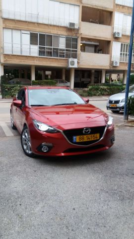 מודעת רכב מאזדה 3