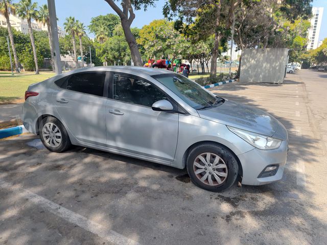 יונדאי אקסנט i25