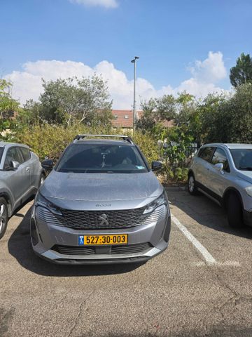 פיג'ו 5008
