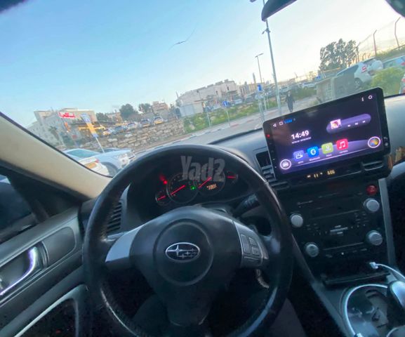 סובארו B4/לגאסי