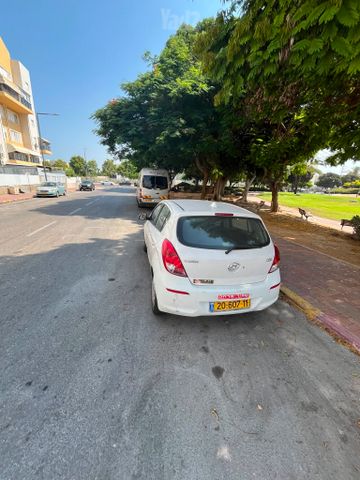 מודעת רכב יונדאי i20