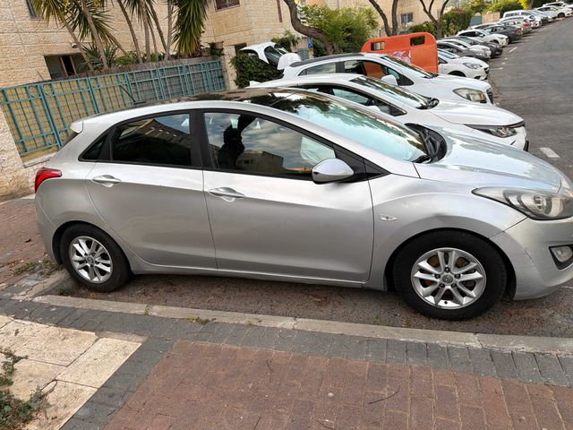 יונדאי i30