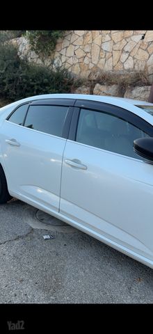 רנו מגאן