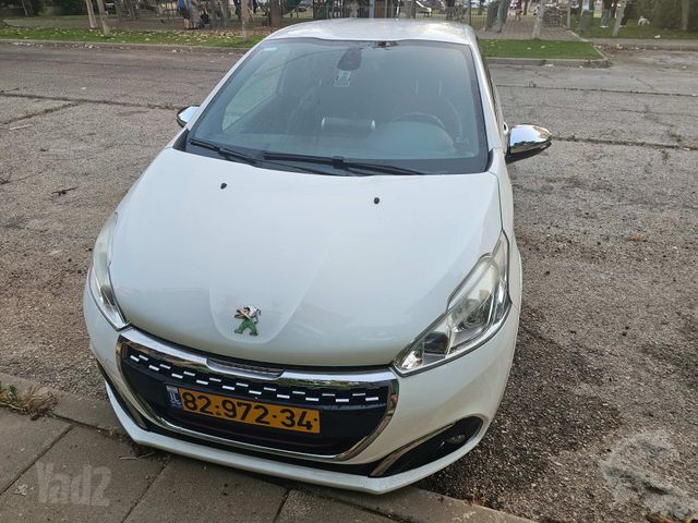 פיג'ו 208