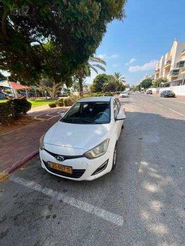 יונדאי i20