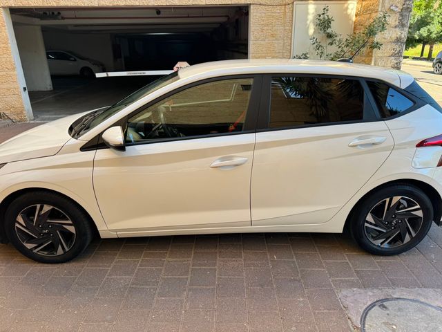 יונדאי i20