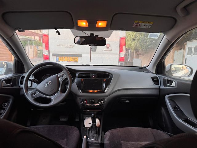 יונדאי i20