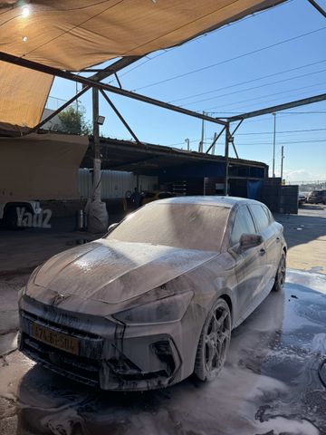 קופרה לאון