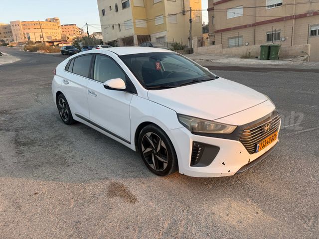 יונדאי איוניק