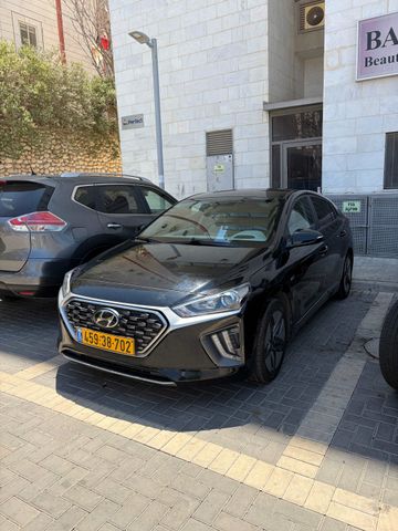 יונדאי איוניק
