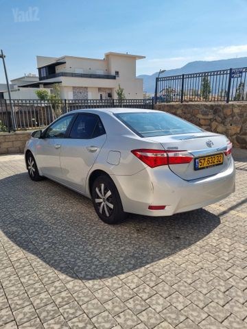 טויוטה קורולה