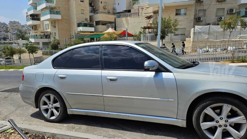 סובארו B4/לגאסי