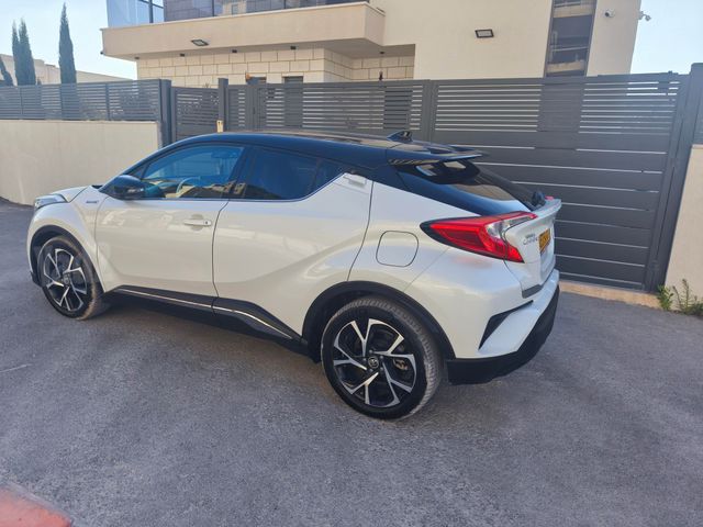 טויוטה C-HR