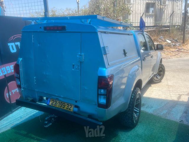 איסוזו די-מקס