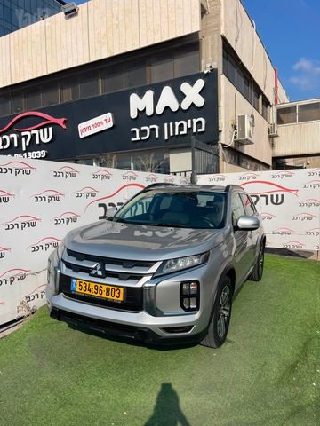 מודעת רכב מיצובישי ASX