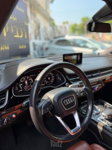 אאודי Q7