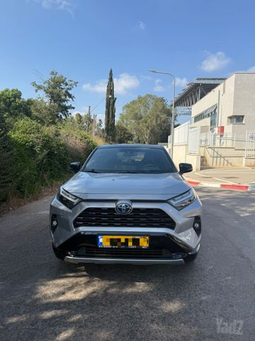 טויוטה RAV4