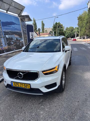מודעת רכב וולוו XC40