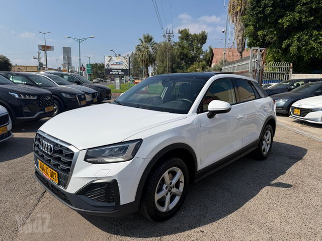 אאודי Q2