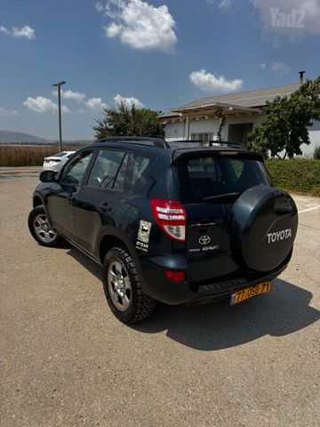 מודעת רכב טויוטה RAV4