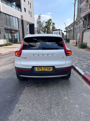 וולוו XC40