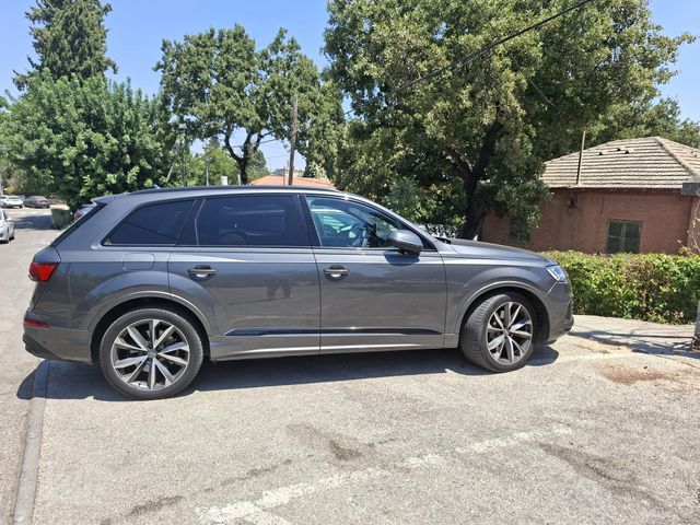 אאודי Q7