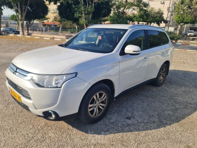 מיצובישי אאוטלנדר
