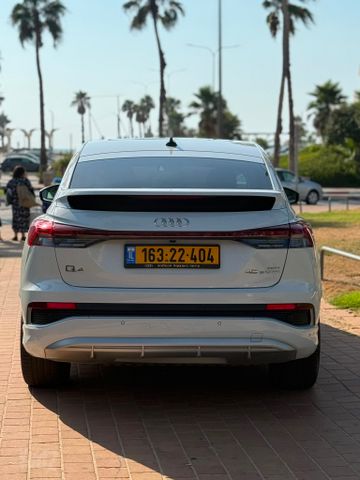 אאודי Q4 e-tron