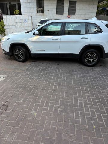 ג'יפ צ'ירוקי