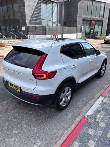 וולוו XC40