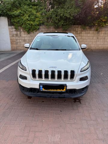 מודעת רכב ג'יפ צ'ירוקי