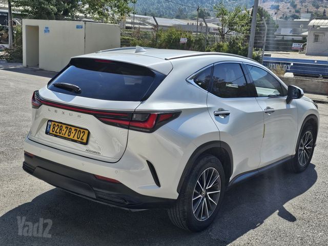 לקסוס NX