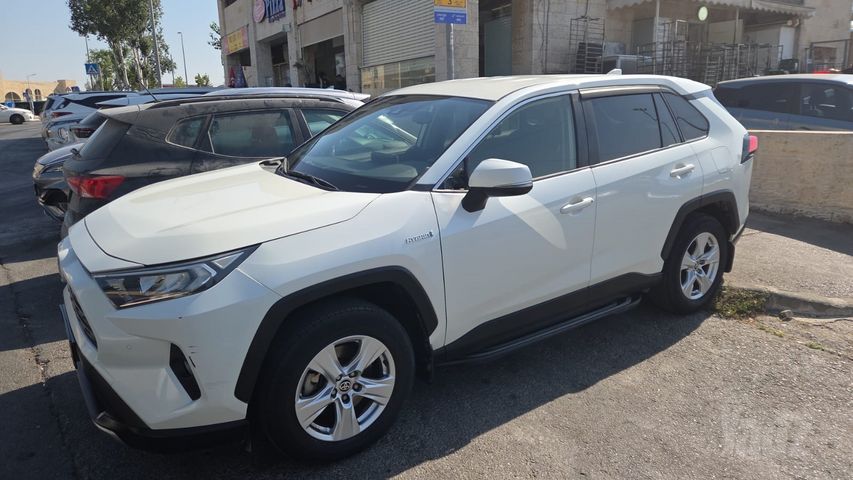 מודעת רכב טויוטה RAV4