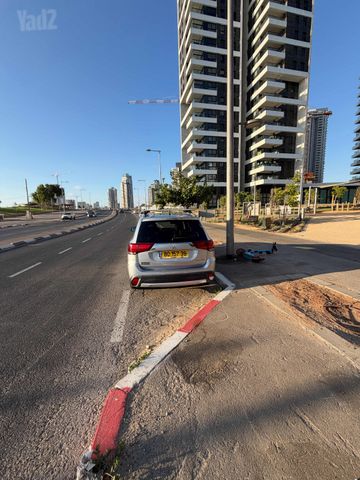 מיצובישי אאוטלנדר