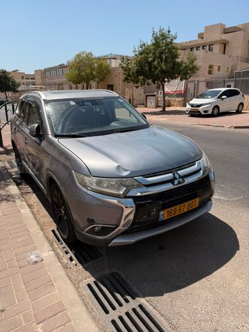 מיצובישי אאוטלנדר