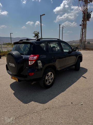טויוטה RAV4