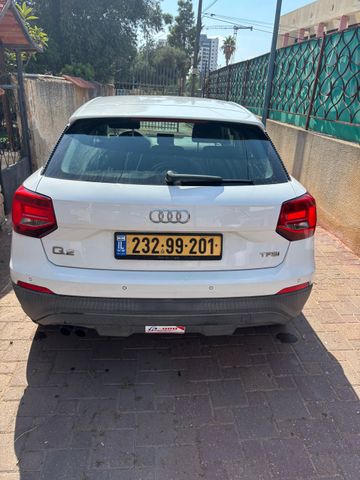 אאודי Q2