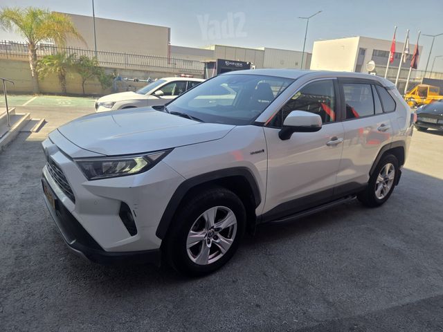 טויוטה RAV4