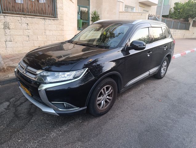 מיצובישי אאוטלנדר