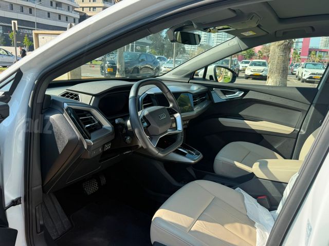 אאודי Q4 e-tron