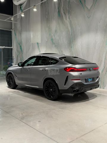 ב מ וו X6