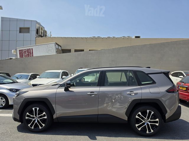 טויוטה RAV4