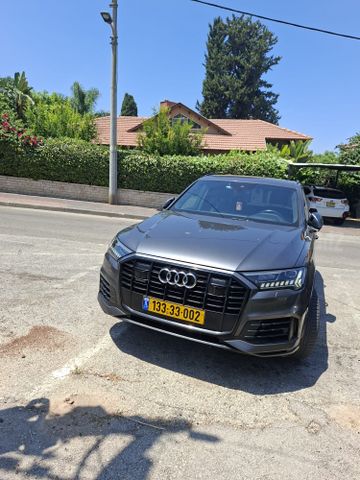אאודי Q7