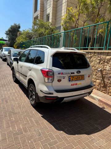סובארו פורסטר